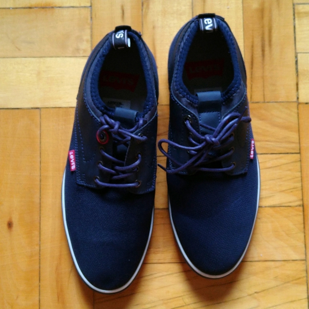 🌟 3/$30. Levi's Sneakers